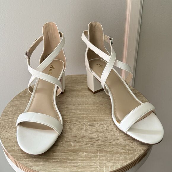 Women White 2.25 In Strappy Block Heels Comfy Grace Sandals Open Toe Chunky 8.5 - Picture 14 of 17